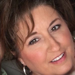 Meet your Posher, Bernadette